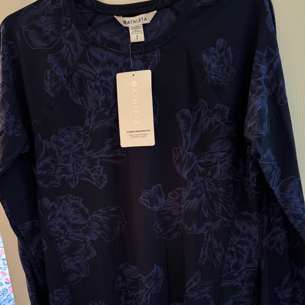 Athleta Ultimate Train Top Women’s Small Navy Long Sleeve NWT